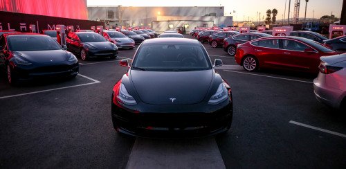 Исследование: даже угольная Tesla экологичнее обычного автомобиля