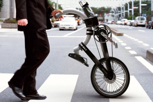 Этот складной электронный велосипед делает чистую поездку на работу отличной для сознательного потребителя!